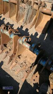1ft digging bucket (30mm pins) - 2
