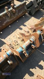 1ft digging bucket (30mm pins) - 3