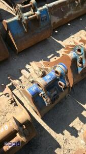 1ft digging bucket (30mm pins) - 3