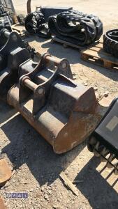 3ft digging bucket to suit 8t excavator (60mm pins) - 4