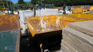 Forklift tipping skip