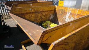 Forklift tipping skip - 2