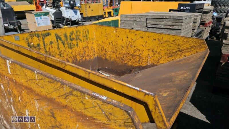 Forklift tipping skip