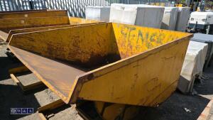 Forklift tipping skip - 2