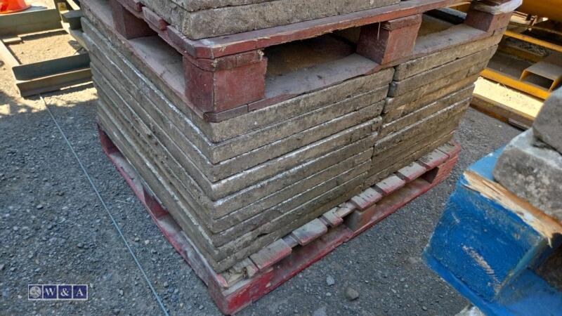 Pallet of concrete flags (3 x 2)(approximately 20)