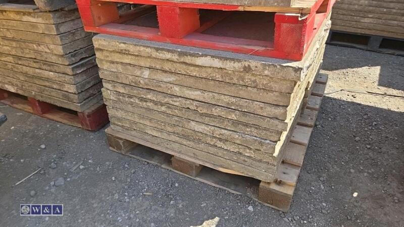 Pallet of concrete flags (3 x 2)(approximately 20)