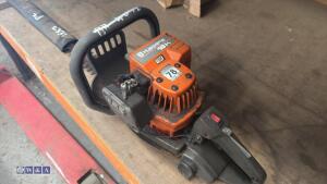 HUSQVARNA 18H petrol hedge trimmer - 4