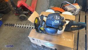Petrol hedge trimmer - 5