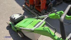 VIKING 5MB545VM petrol rotary mower c/w collection box - 5