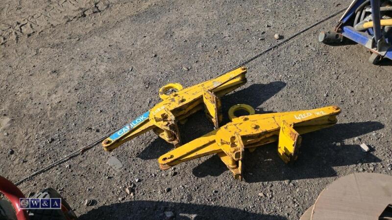 2 x CAMLOK lifting clamps