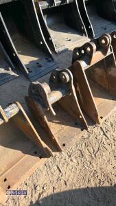 9'' digging bucket (25mm pins) - 2