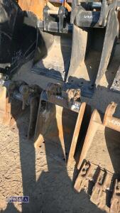 12'' digging bucket (25mm pins) - 4