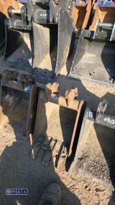 12'' digging bucket (25mm pins) - 3