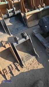 12'' digging bucket (25mm pins) - 2