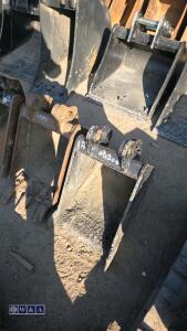 12'' digging bucket (25mm pins) - 3