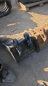 12'' digging bucket (25mm pins) - 4