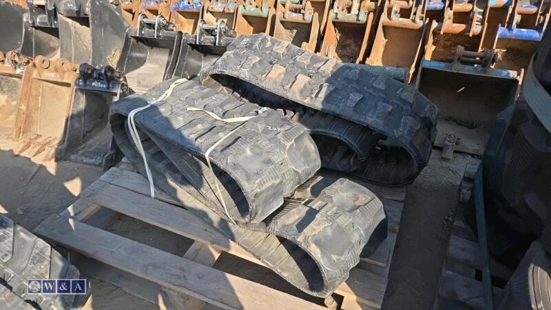 Pair of rubber tracks (300 x 52.5W x 78)