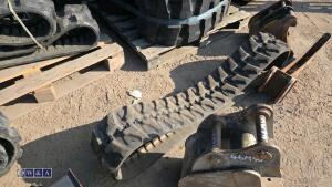 Excavator rubber track