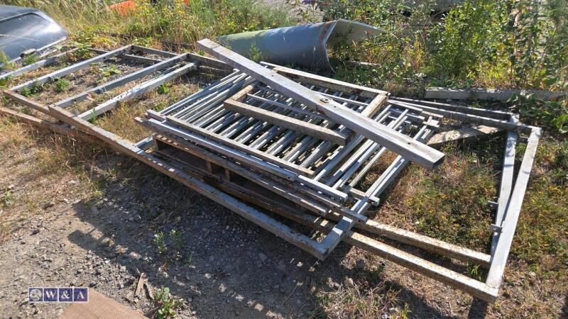Stable frame fronts & grills