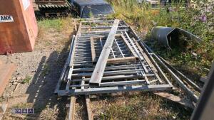 Stable frame fronts & grills - 2