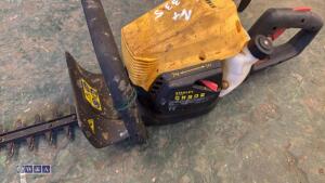 STANLEY petrol hedge trimmer - 6