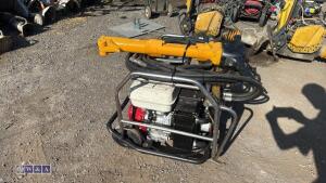 JCB BEAVER petrol hydraulic power pack & hose & breaker