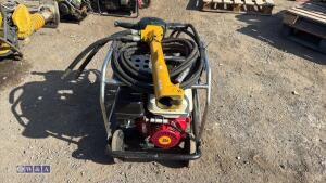 JCB BEAVER petrol hydraulic power pack & hose & breaker - 2
