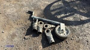 4 x trailer hitches & jockey wheel