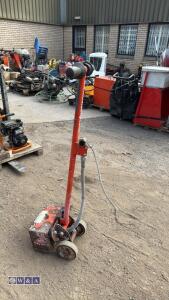 TRELAWNY pneumatic scabbler - 3
