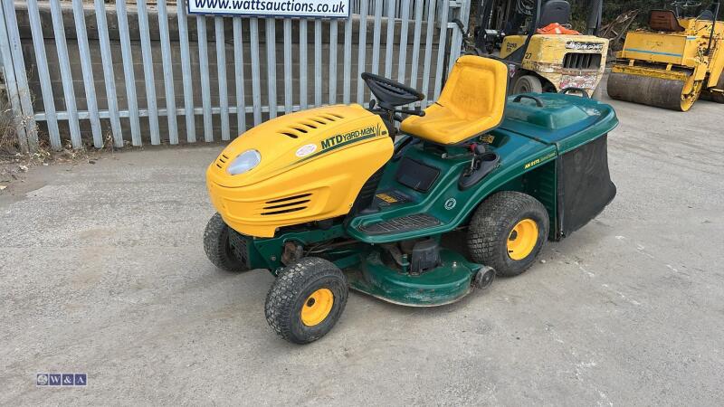 MTD YARDMAN AN5175 petrol ride on mower c/w collector