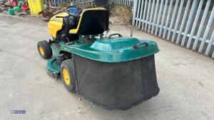 MTD YARDMAN AN5175 petrol ride on mower c/w collector - 6
