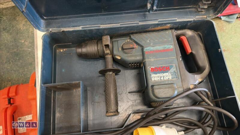 BOSCH 110v drill c/w case