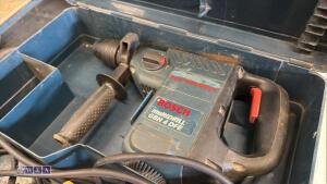 BOSCH 110v drill c/w case - 3