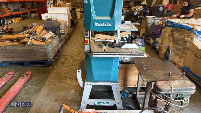 MAKITA LB1200F 240v band saw