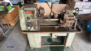 COLCHESTER BANTAM engineering lathe