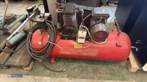 150ltr 240v tank compressor c/w hose