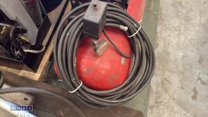 150ltr 240v tank compressor c/w hose - 5