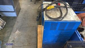 LINDE CMP2100 3-phase forklift charger - 2