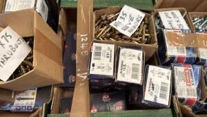Box of M8/35 carriage bolts - 3