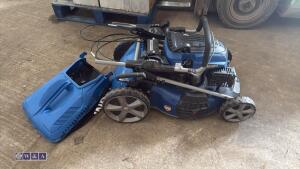 HYUNDAI petrol rotary mower c/w collection box - 7
