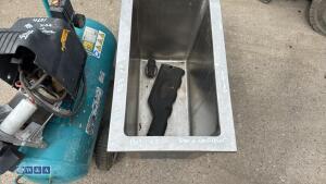 MAKITA 110v compressor & stainless steel industrial sink - 2