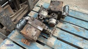 2 x LINDE hydraulic pumps - 2