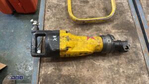 ATLAS COPCO pneumatic breaker - 4