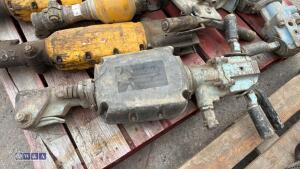 Pallet of pneumatic breakers - 2