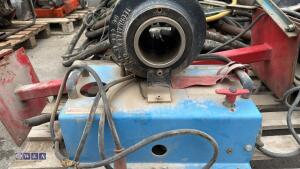 Mobile hose cutting & cramping kit - 2