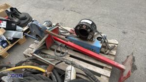 Mobile hose cutting & cramping kit - 7