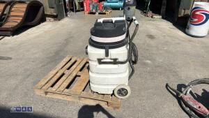 NILFISK 110v wet & dry vacuum - 2