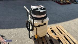 NILFISK 110v wet & dry vacuum - 5