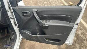 2013 MERCEDES-BENZ CITAN 109 CDI 5-speed manual van c/w 2 side loading doors (YJ63 OHV)(MoT 1st September 2026) - 17