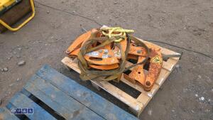 3 x lifting clamps - 3